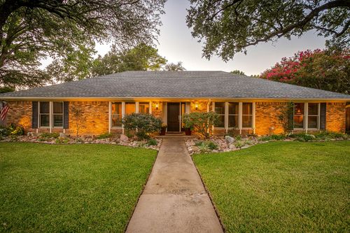 2101 Brentgate Dr, Arlington, TX, 76017-1626 | Card Image