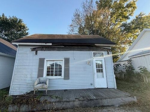 310 E 3rd St, Augusta, KY, 41002-1112 | Card Image