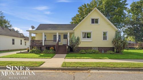 709 Robertson Street, Marine City, MI, 48039 | Card Image