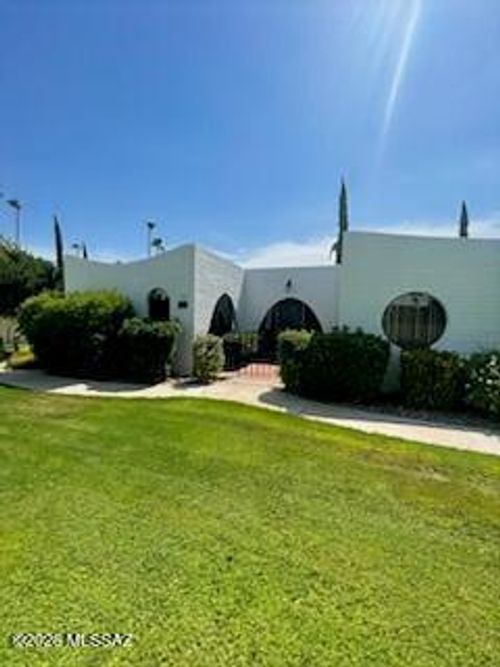 668 W Roller Coaster Rd, Tucson, AZ, 85704-3832 | Card Image