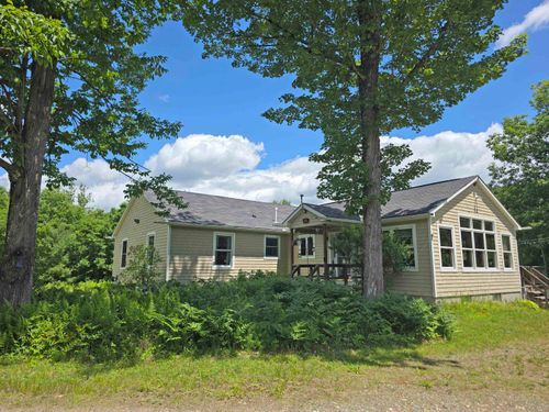 439 Dover Rd, South Newfane, VT, 05351-9725 | Card Image