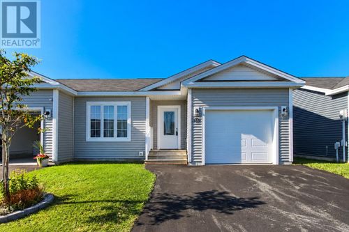 11 Riverglen Close, St. John's, NL, A1H0B2 | Card Image