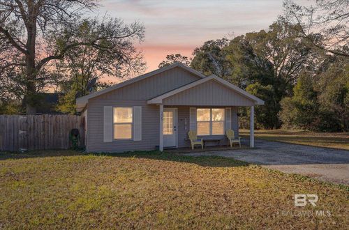 305 Ne 4th St, Summerdale, AL, 36580-3665 | Card Image
