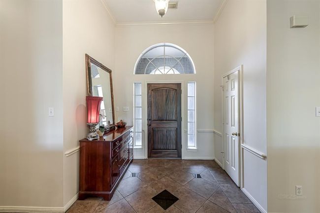 inviting entry | Image 10