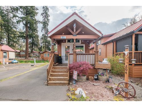 204-8372 Se Enchanted Way, Turner, OR, 97392 | Card Image