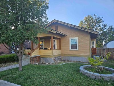 307 17th Ave So, House other with 4 bedrooms, 2 bathrooms and 1 parking in Nampa ID | Image 1