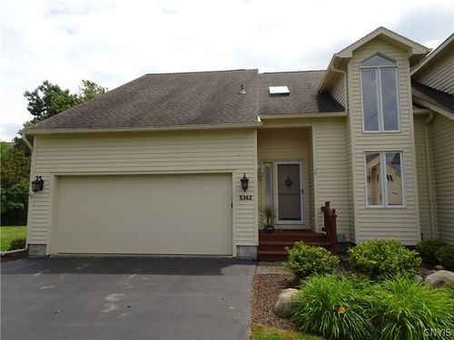 5342 Bunker Hill Way, Syracuse, NY, 13207-1155 | Card Image