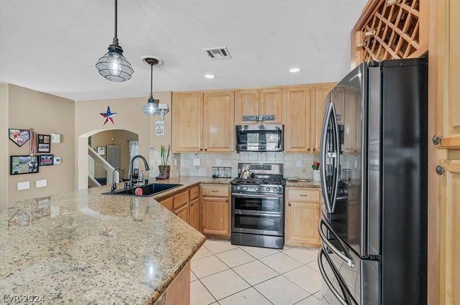 8124 Peach Flare St, House other with 4 bedrooms, 3 bathrooms and null parking in Las Vegas NV | Image 12