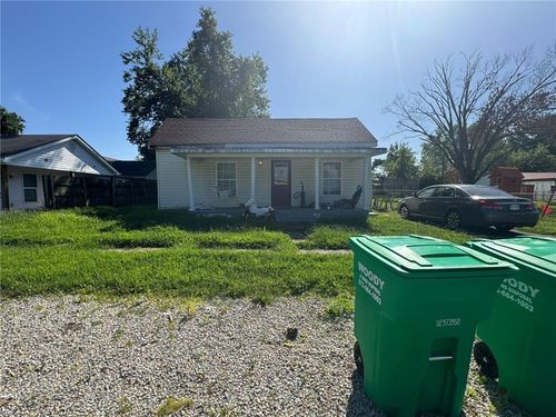 809 Spruce St, Bismarck, MO, 63624-9040 | Card Image