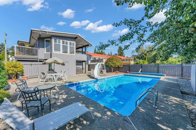 5584 Gilpin Street, House other with 6 bedrooms, 3 bathrooms and 4 parking in Burnaby BC | Image 24