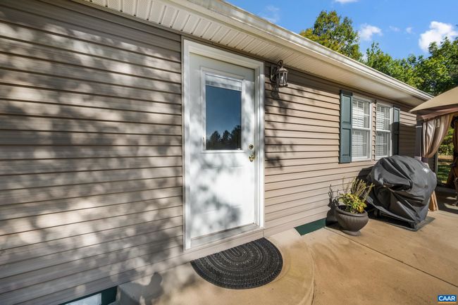 10239 Howardsville Rd, House other with 2 bedrooms, 1 bathrooms and null parking in HOWARDSVILLE VA | Image 5