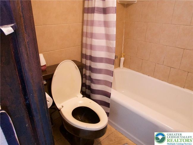 86 Garibaldi Ave, Home with 13 bedrooms, 9 bathrooms and null parking in Roseto PA | Image 22