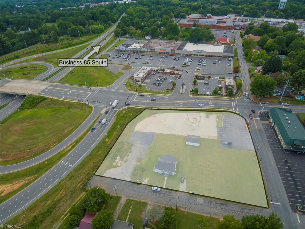 Virginia Dr, Lexington, NC 27295