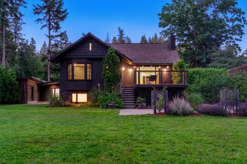 3514 Beach Ave, Roberts Creek, BC, V0N2W2 | Card Image