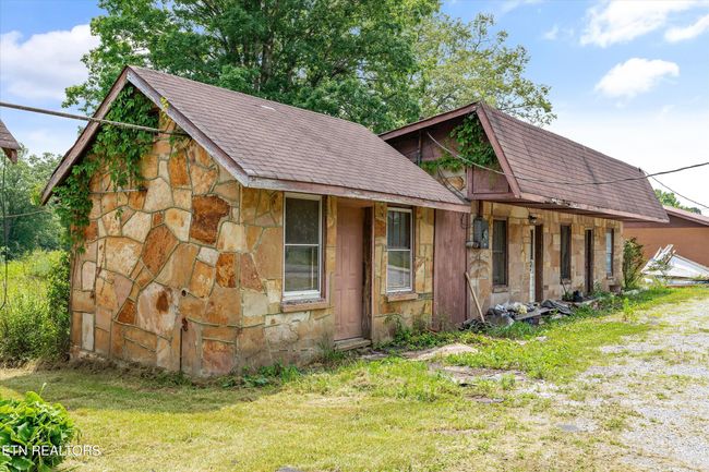 9476 Morgan Co Hwy, Home with 0 bedrooms, 0 bathrooms and null parking in Sunbright TN | Image 18