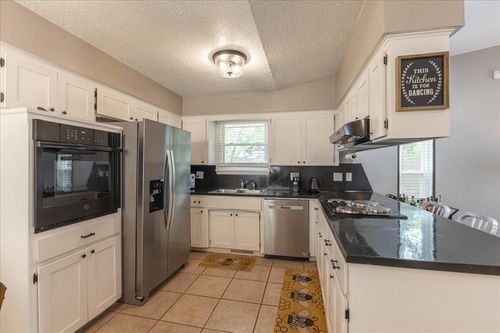 3809 Corbett Dr, Del City, OK, 73115-2707 | Card Image