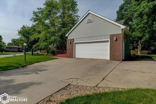 7230 Hyperion Pt, Johnston, IA, 50131-1977 | Card Image