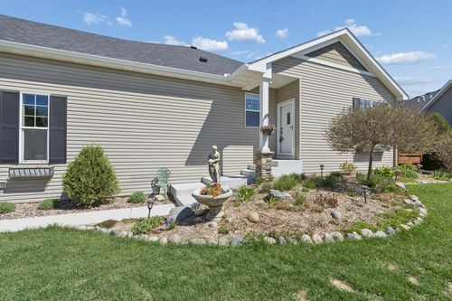 1051 Anthony Way, Victoria, MN, 55386-4555 | Card Image