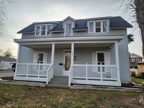 309 N Main St, Pinckneyville, IL, 62274-1133 | Card Image