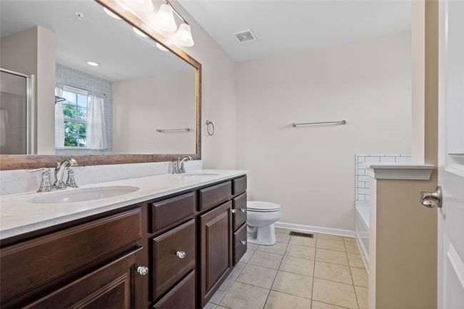1004 Pointe View Dr, Townhouse with 3 bedrooms, 3 bathrooms and 2 parking in Mars PA | Image 20