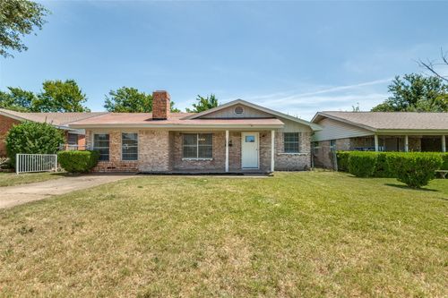 614 Sw 17th St, Grand Prairie, TX, 75051-1433 | Card Image