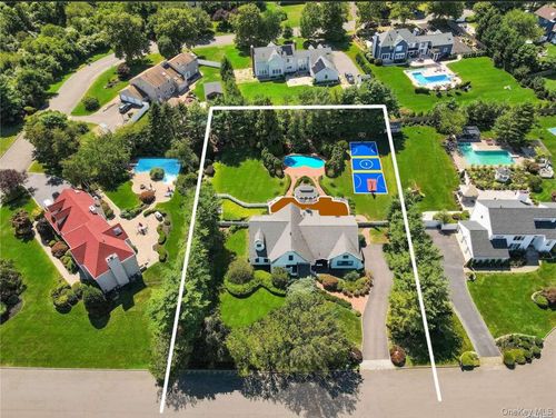 4 Miller Farms Ct, Miller Place, NY, 11764-2435 | Card Image