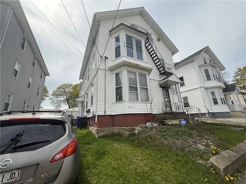 71 S Bend Street, Pawtucket, RI, 02860 | Card Image