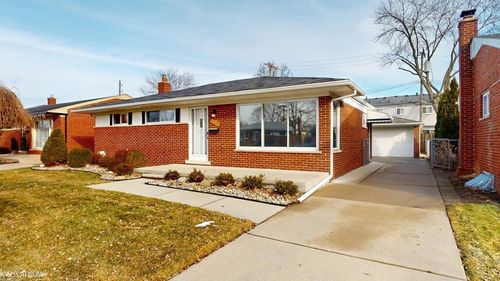 31800 Tanglewood Street, St Clair Shores, MI, 48082 | Card Image