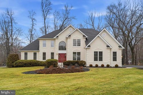 385 Ridge Ave, NEWTOWN, PA, 18940-3611 | Card Image