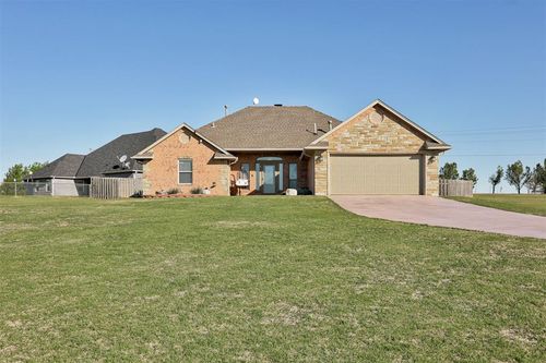 9515 Lake Dr, Piedmont, OK, 73078-8709 | Card Image