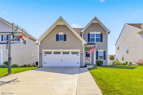 2069 Canterbury Dr, Willoughby, OH, 44094-7119 | Card Image