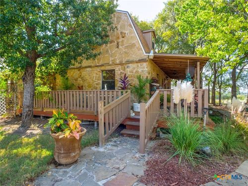 425 Cedar Break Ln, Burnet, TX, 78611-5009 | Card Image