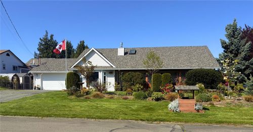 697 Woodburn St, Parksville, BC, V9P2M1 | Card Image