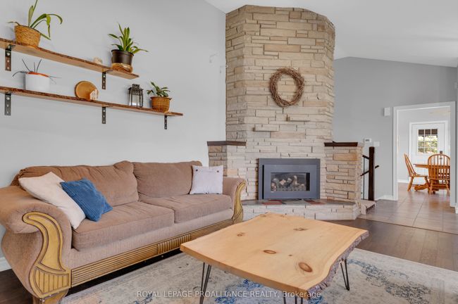 24 Rodgers Dr, House other with 3 bedrooms, 2 bathrooms and 2 parking in Stirling ON | Image 12
