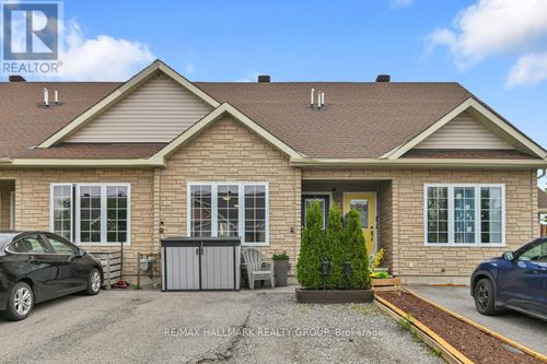 17 Spicer Street, Carleton Place, ON, K7C4S3 | Card Image