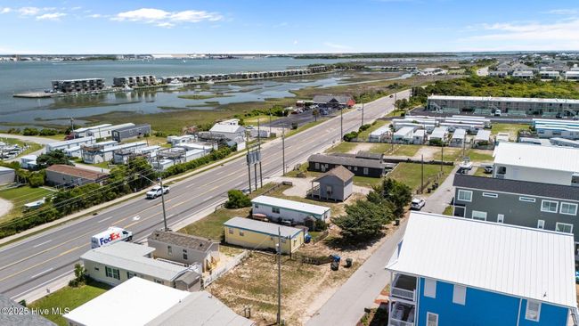 524 E Fort Macon Rd, House other with 2 bedrooms, 1 bathrooms and null parking in Atlantic Beach NC | Image 13