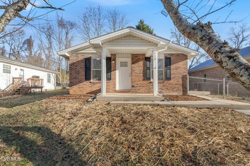 930 Pine Grove Avenue, Johnson City, TN, 37601 | Card Image