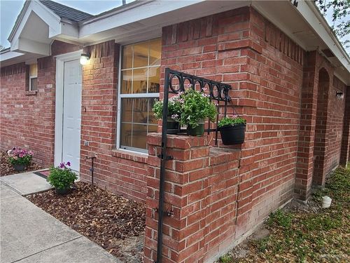 apt-2-2102 Bahamas Dr, Edinburg, TX, 78541-3926 | Card Image