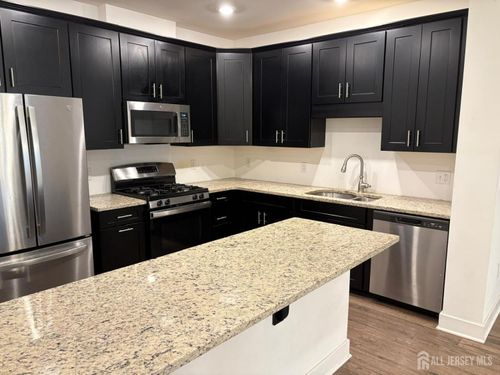733 Stiller Ln, Monroe Township, NJ, 08831 | Card Image