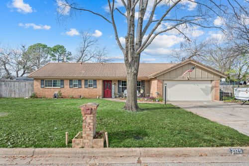 2125 Shady Brook Dr, Bedford, TX, 76021-5443 | Card Image