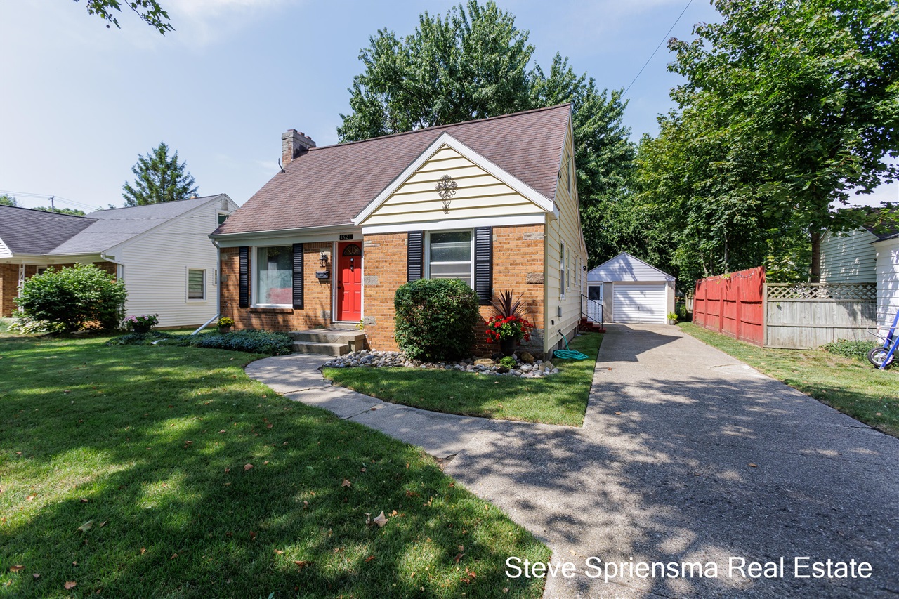 Fremont Ave, Grand Rapids, MI 49504