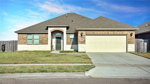 8006 Calma St, Corpus Christi, TX, 78414-1338 | Card Image