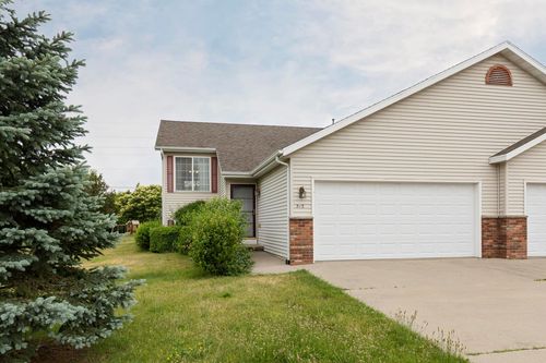 513 Reena Ave, Fort Atkinson, WI, 53538-3131 | Card Image