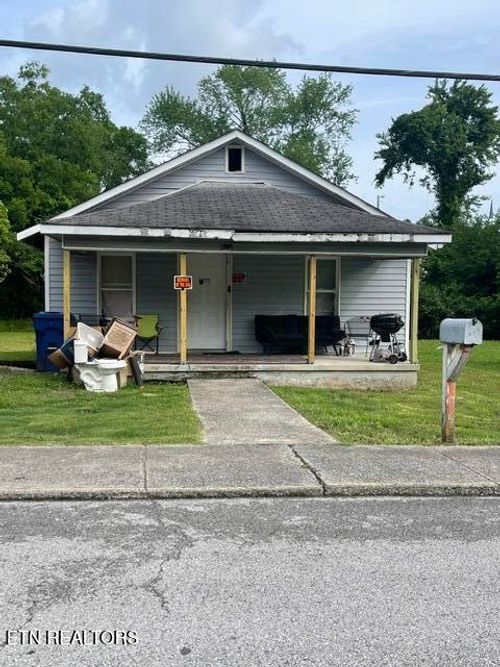 622 Siluria St, Harriman, TN, 37748-2123 | Card Image