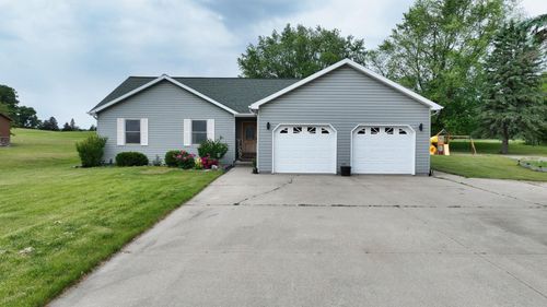 1006 Clubhouse Dr, Weidman, MI, 48893-9339 | Card Image