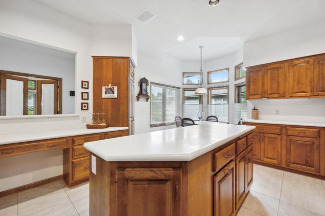 8991 Ferndale Ln, Townhouse with 2 bedrooms, 3 bathrooms and null parking in Eden Prairie MN | Image 4