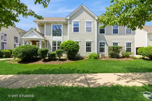 502 Hidden Creek Ln, North Aurora, IL, 60542-1160 | Card Image