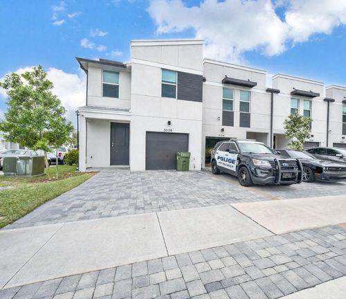 3550 San Bernardino Way, Palm Springs, FL, 33461-6170 | Card Image