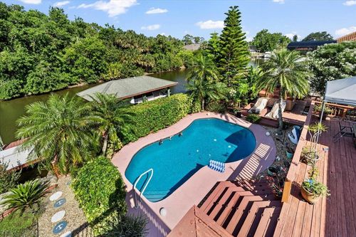 20 Crescent Ct N, PALM COAST, FL, 32137-8361 | Card Image