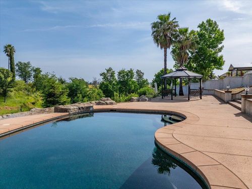 871 Santa Cruz Dr, Redding, CA, 96003-5364 | Card Image